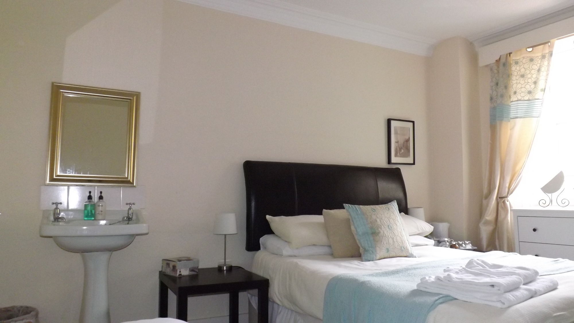 The Bruce Inn B&B فوكلاند المظهر الخارجي الصورة